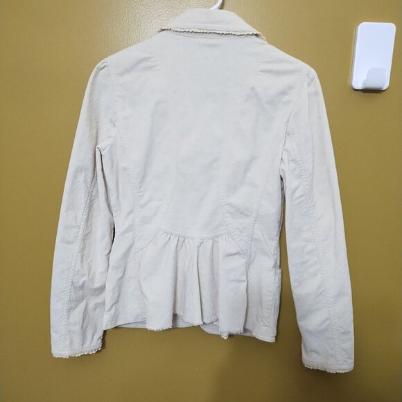 White House Black Market Fitted Ruffle 2-Button Ivory Corduroy Blazer Sz 2 Boho - Picture 8 of 8